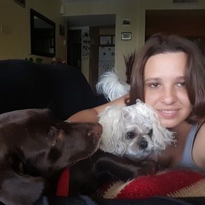 Meet your Posher, Yanet